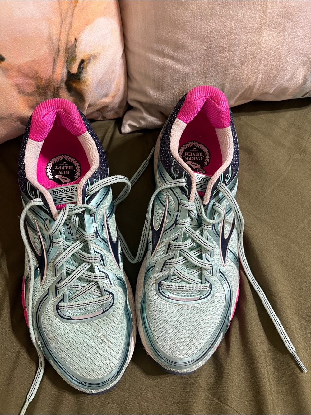 Brooks Women's Light Mint and Hot Pink Running Sneakers